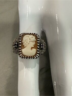 VTG 925 Cameo Portrait Ring